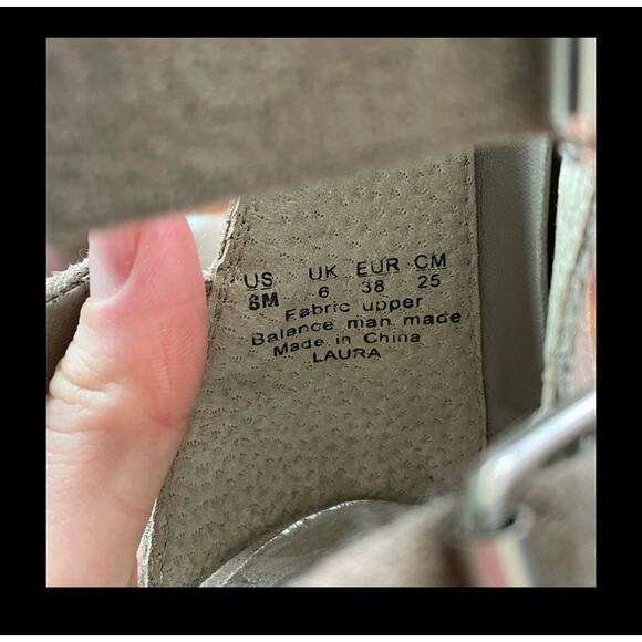 CARLOS SANTANA Women's Laura Strappy Heeled Sandals 8M Tan Suede Fabric - Picture 11 of 11